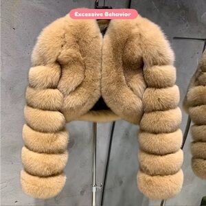 Gorgeous Cropped Real Fox Fur Coat - Stylish, Cozy, and Totally Insta-Worthy!